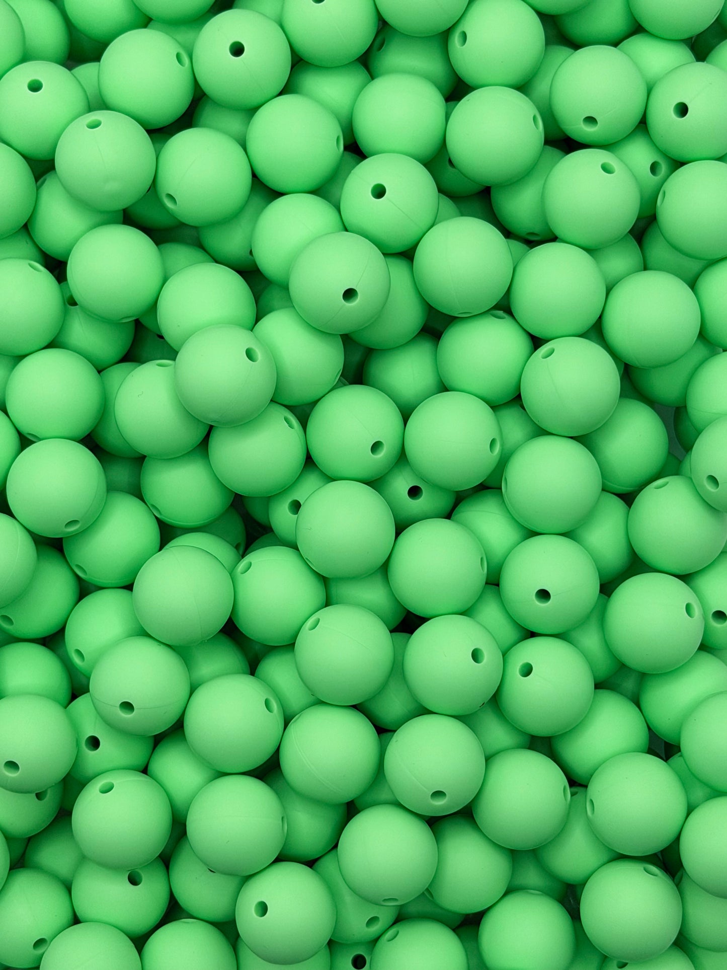 SS-162 15mm Honey Dew Silicone Beads (1ct)