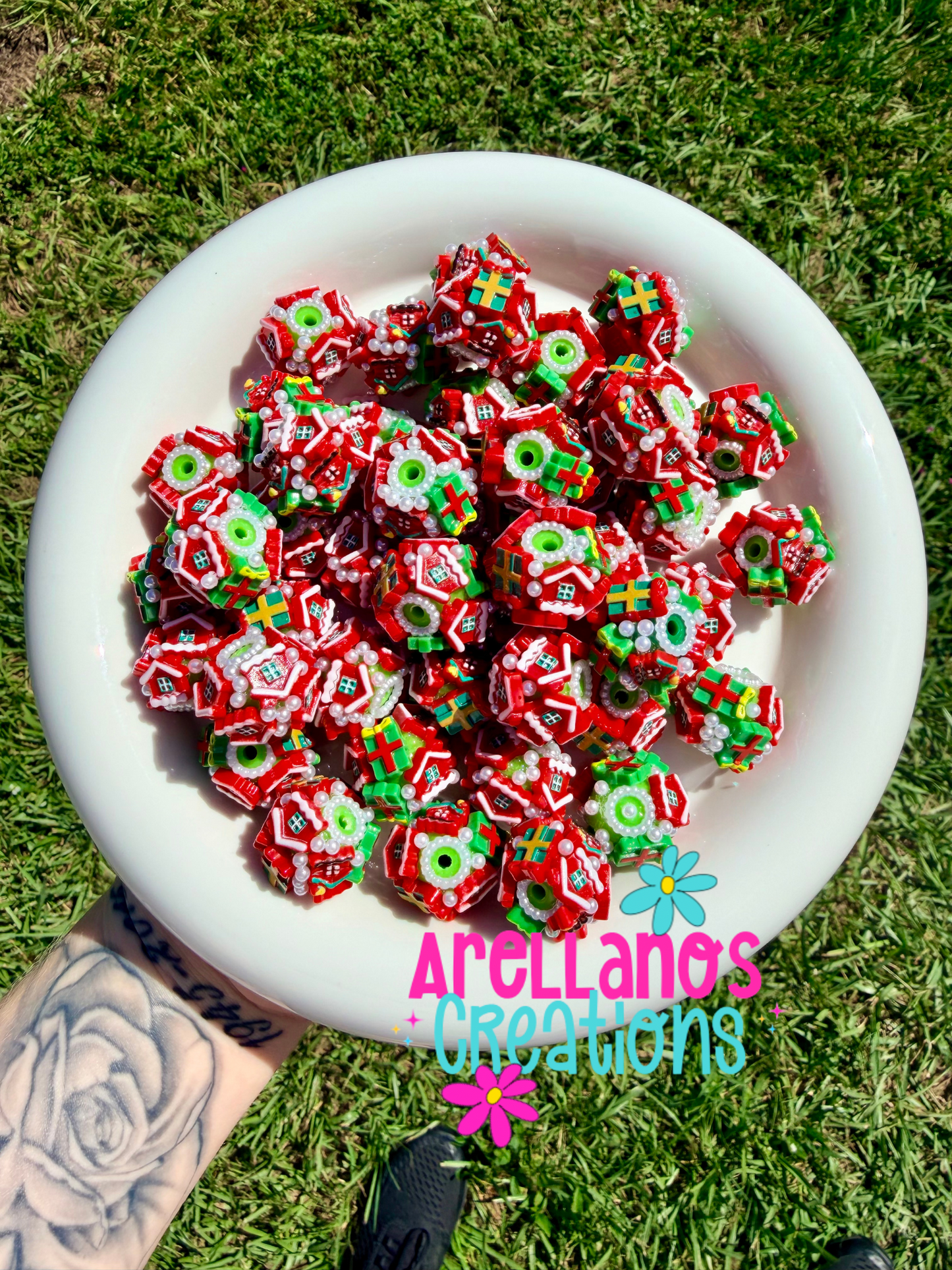 Christmas house - 16mm fancy acrylic beads