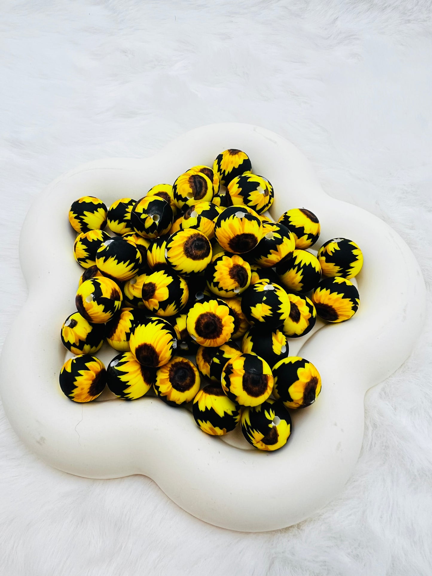 15mm sunflower print silicone beads