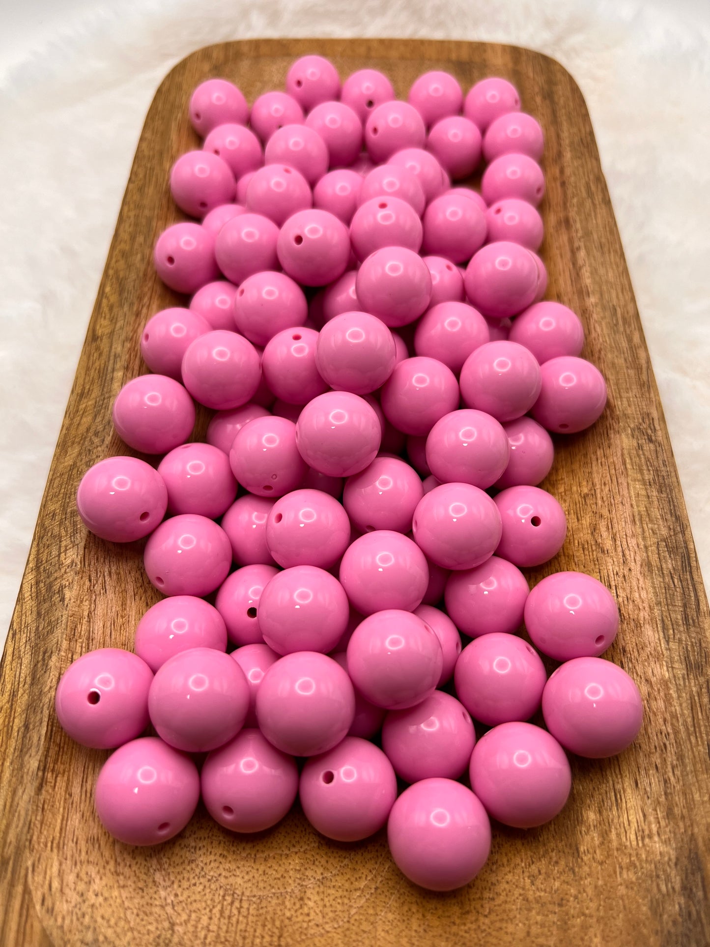 Baby pink 20mm solid bubblegum beads