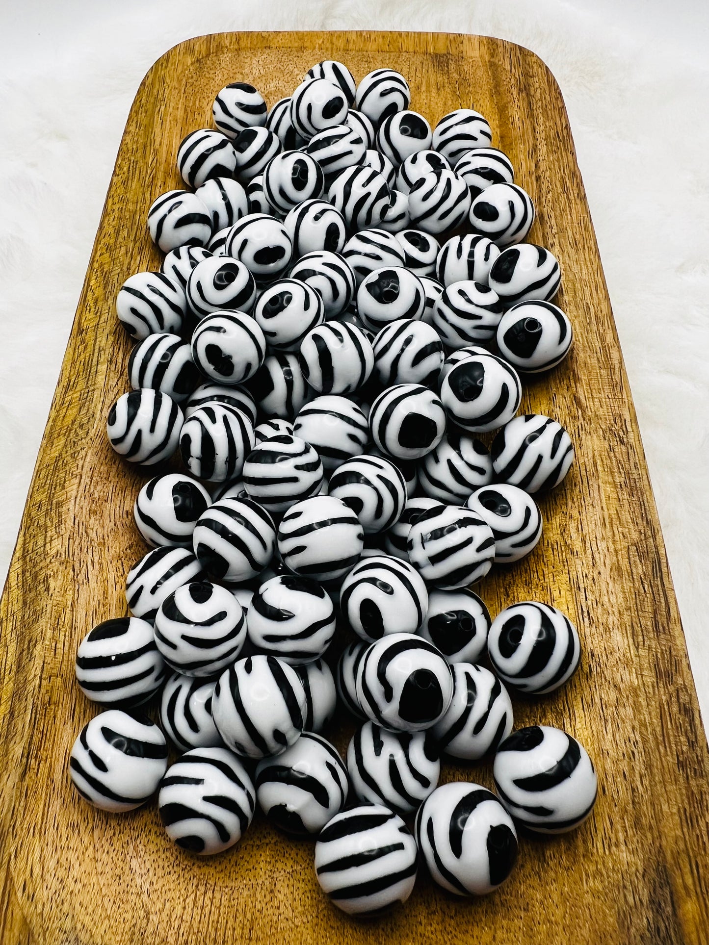 Zebra 20mm bubblegum beads