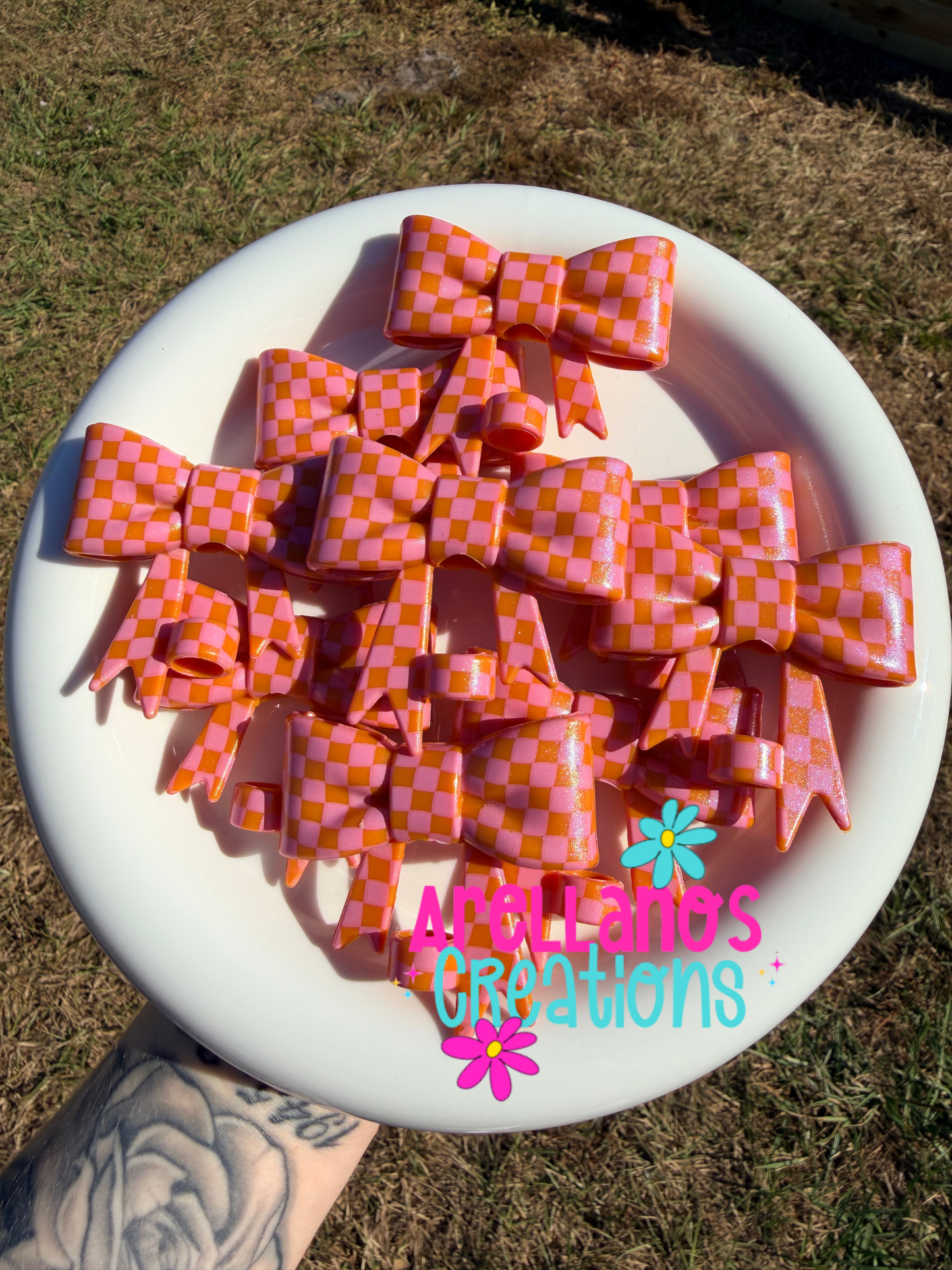 #175 orange & pink checkered shiny large bow straw topper