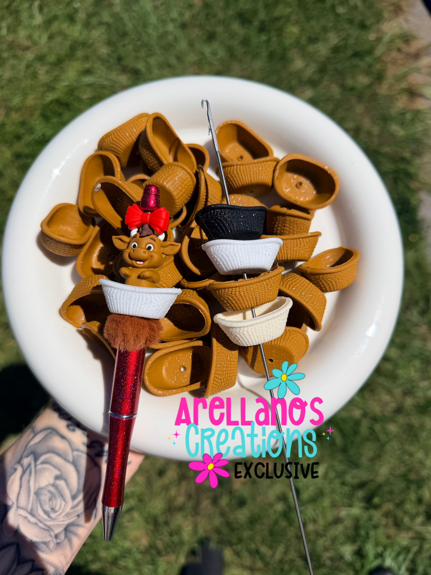 3D glitter wicker baskets EXCLUSIVE focal (4 different color options)