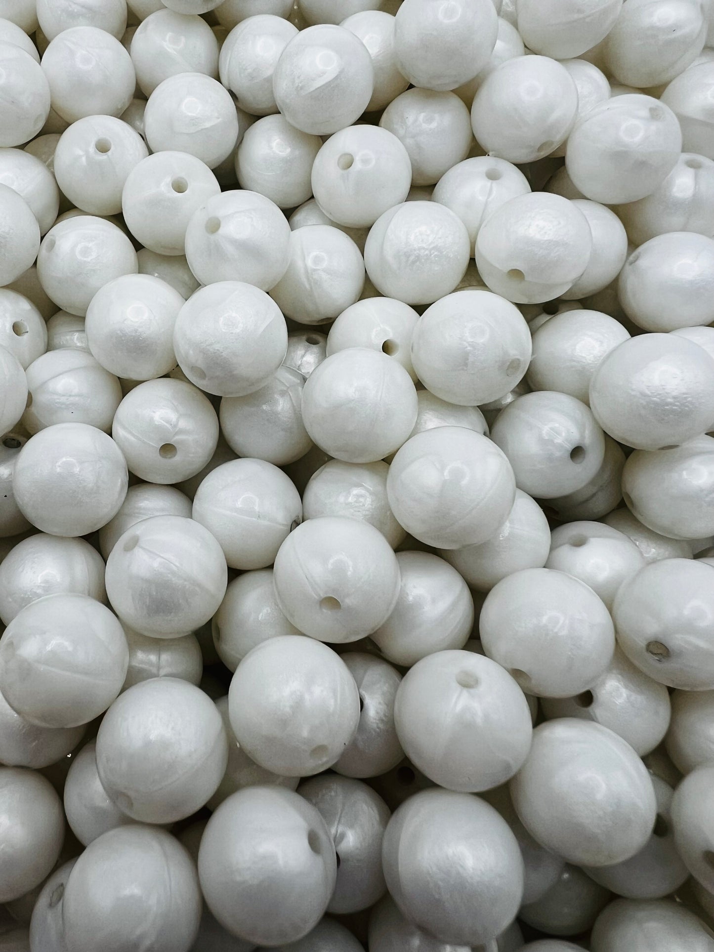 15mm pearl white liquid silicone beads