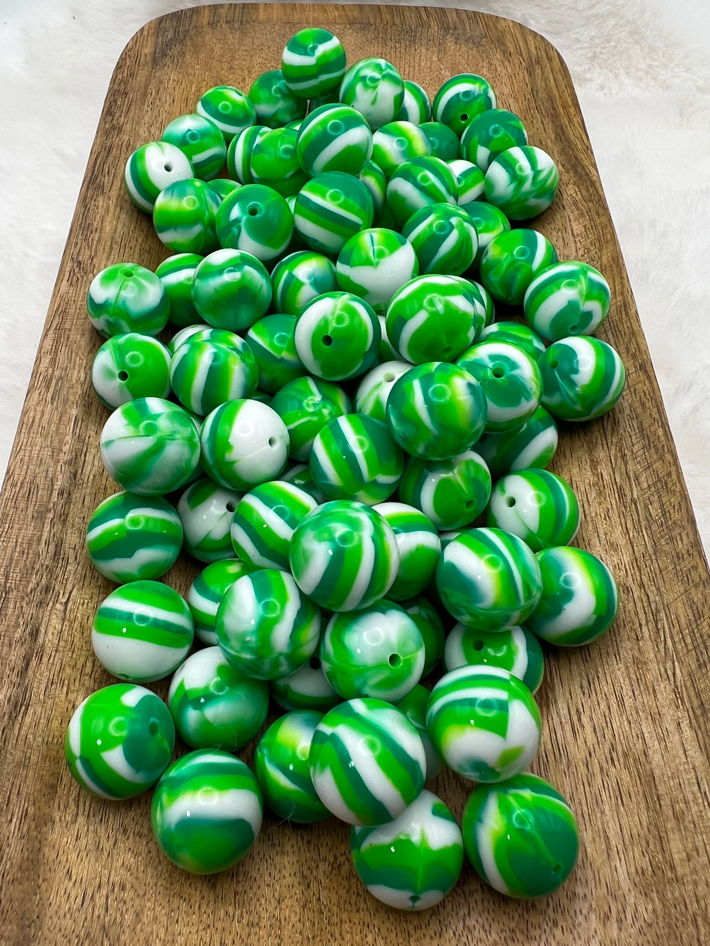 19mm green & white shiny swirl silicone beads
