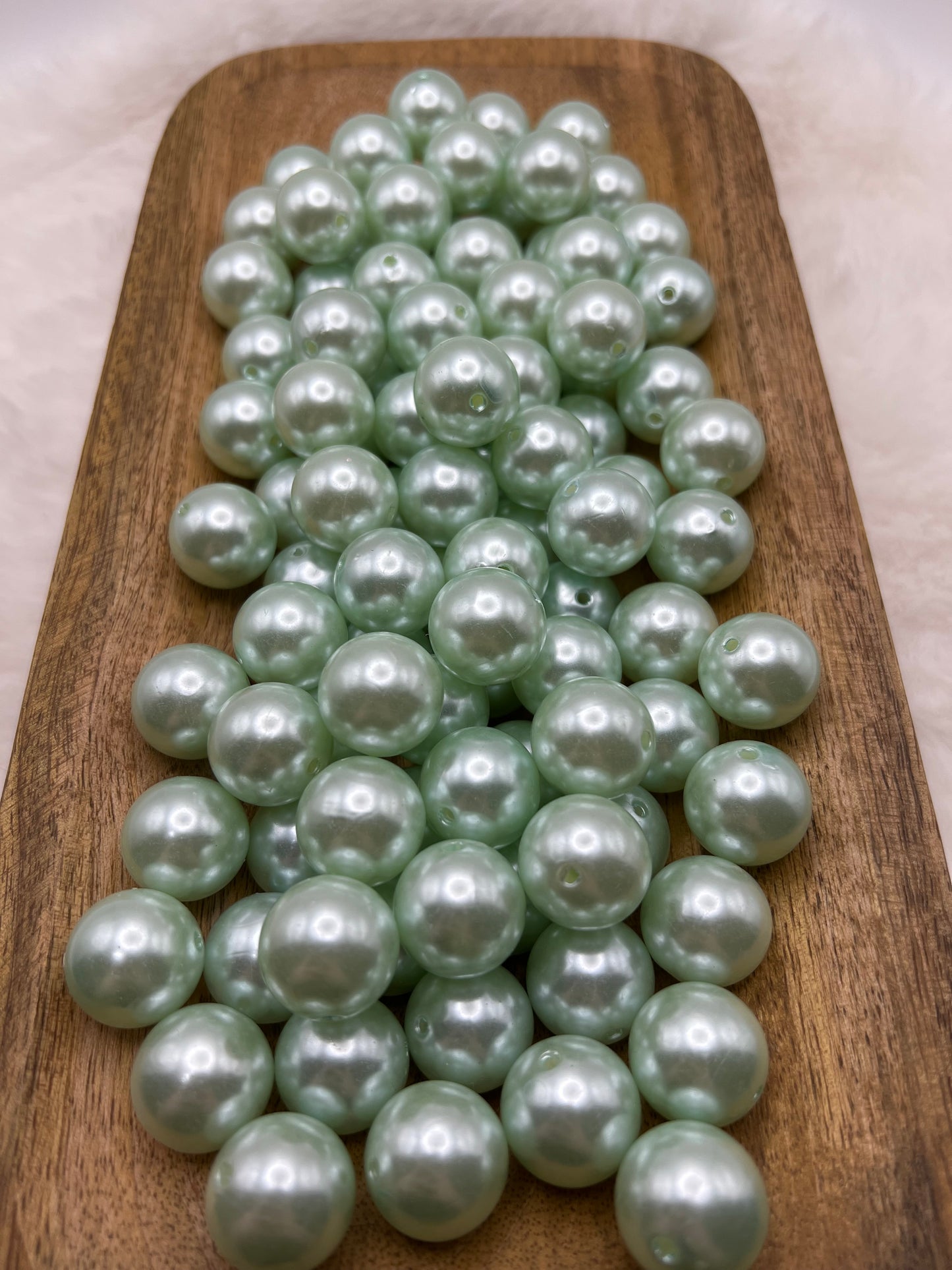 Mint 20mm shiny bubblegum beads