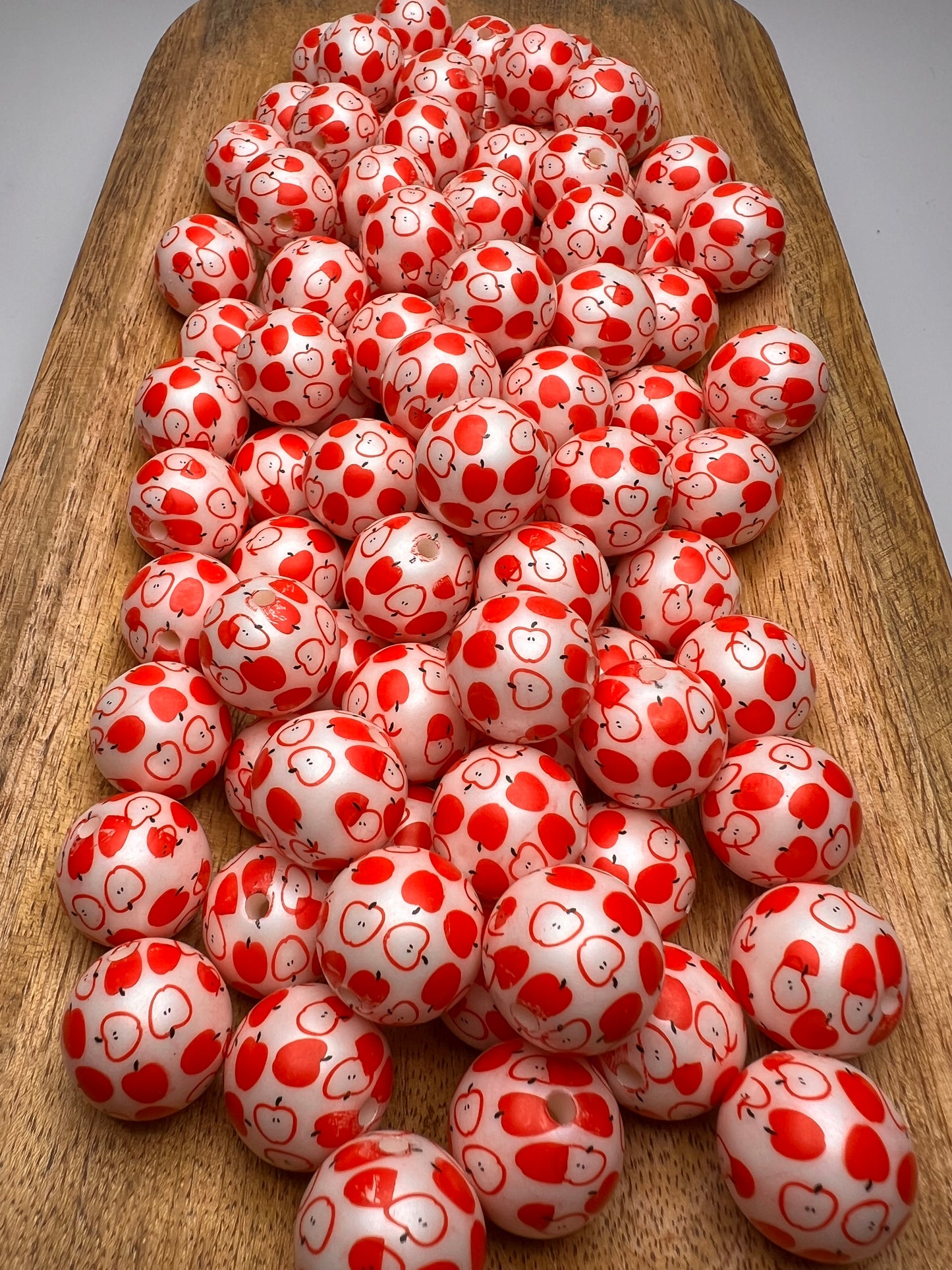 Apple 20mm bubblegum beads (pack of 5)