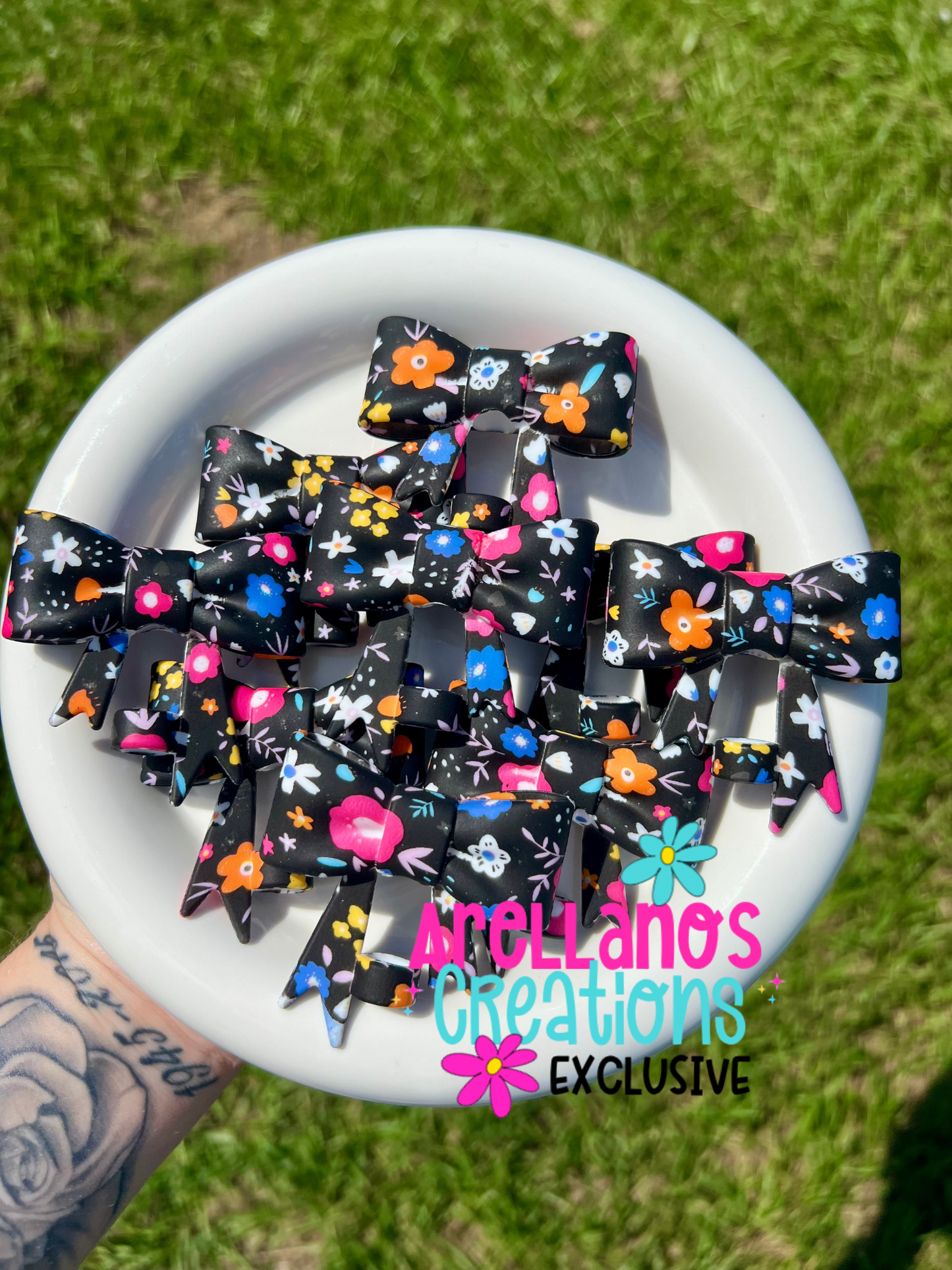 #102 midnight daisys - large straw topper bow EXCLUSIVE
