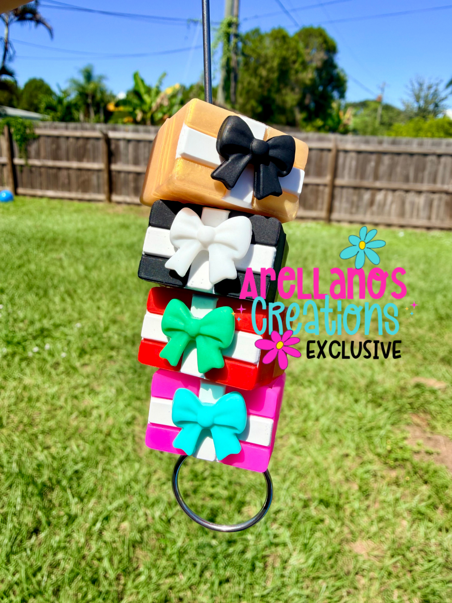 3D hallow Christmas present box focal EXCLUSIVE