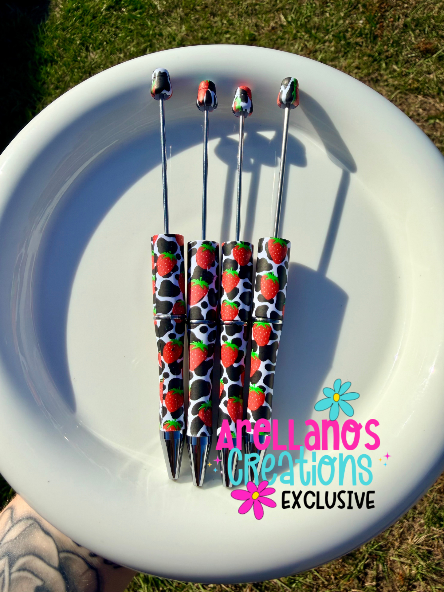 PP-116 strawberry cow printed pens (1PC) EXCLUSIVE