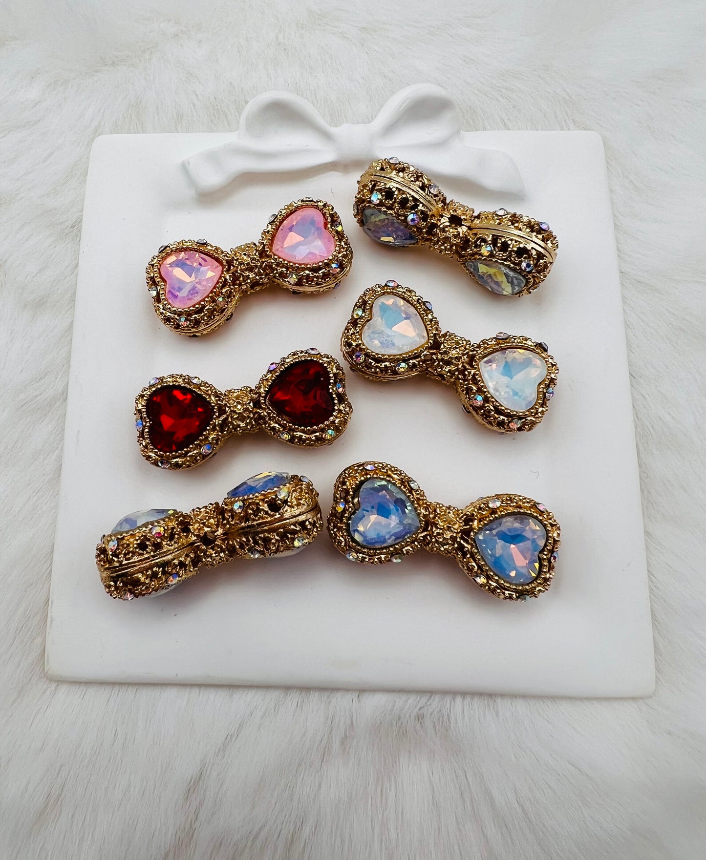 Fancy heart gem bow beads (gold outline) 4 colors