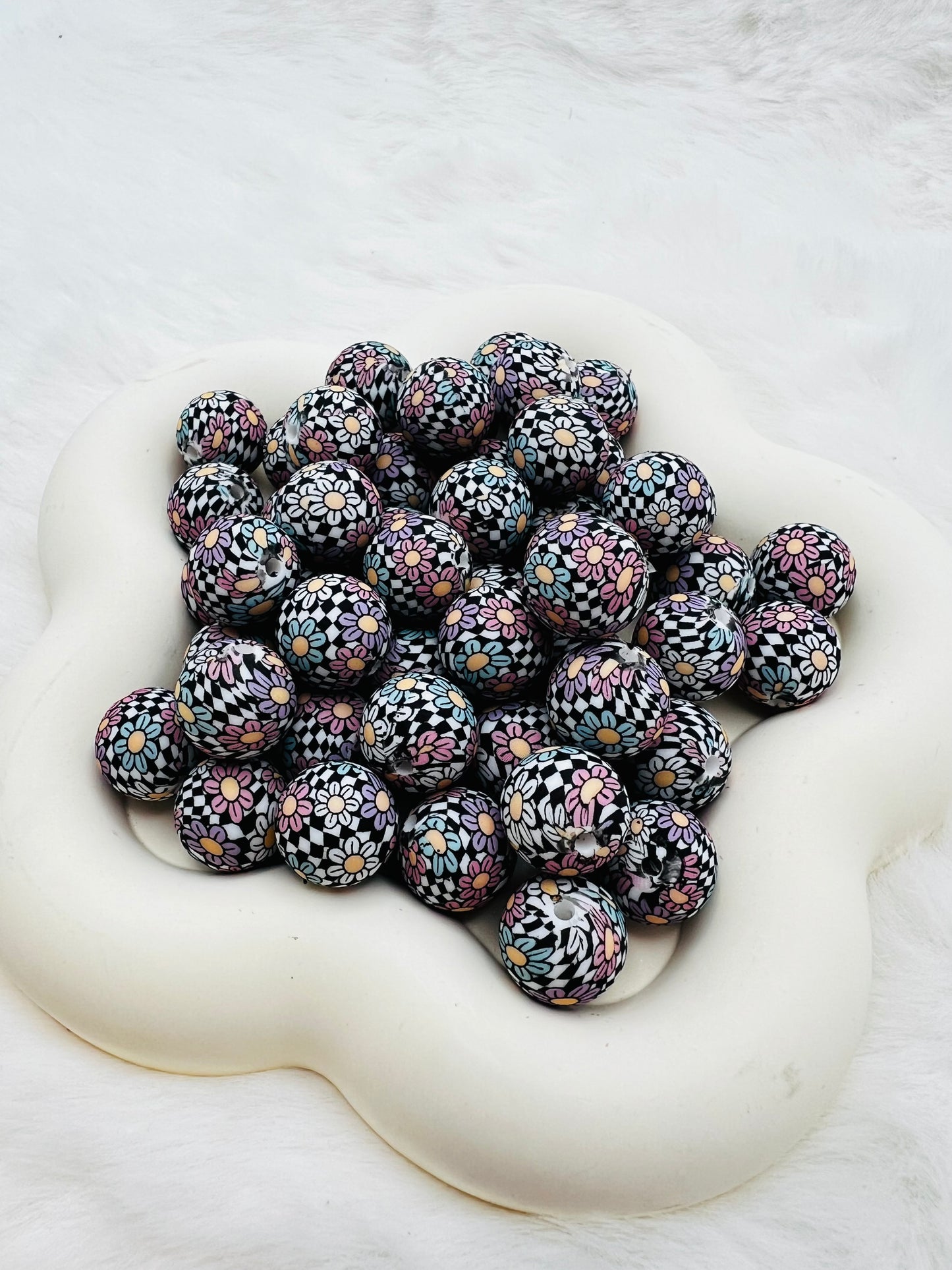 15mm daisy checkered silicone beads