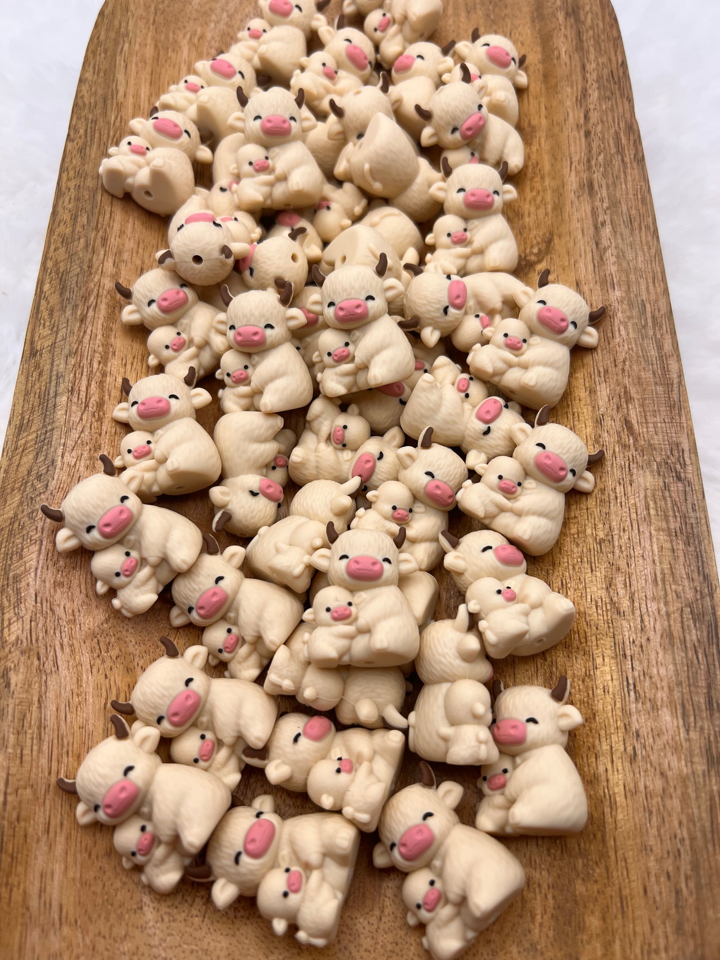 3D mama cow & baby (cream color) focal
