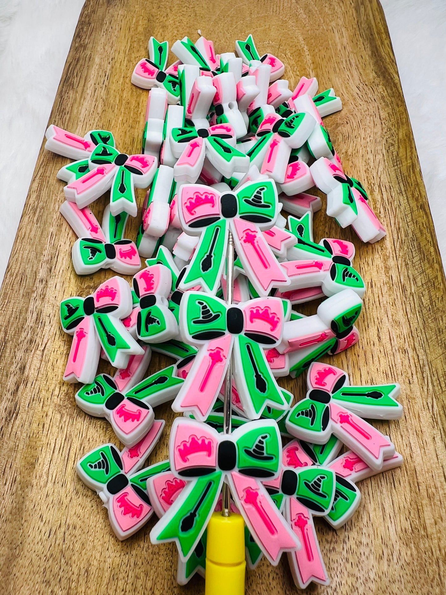 Wicked ribbon bow focal