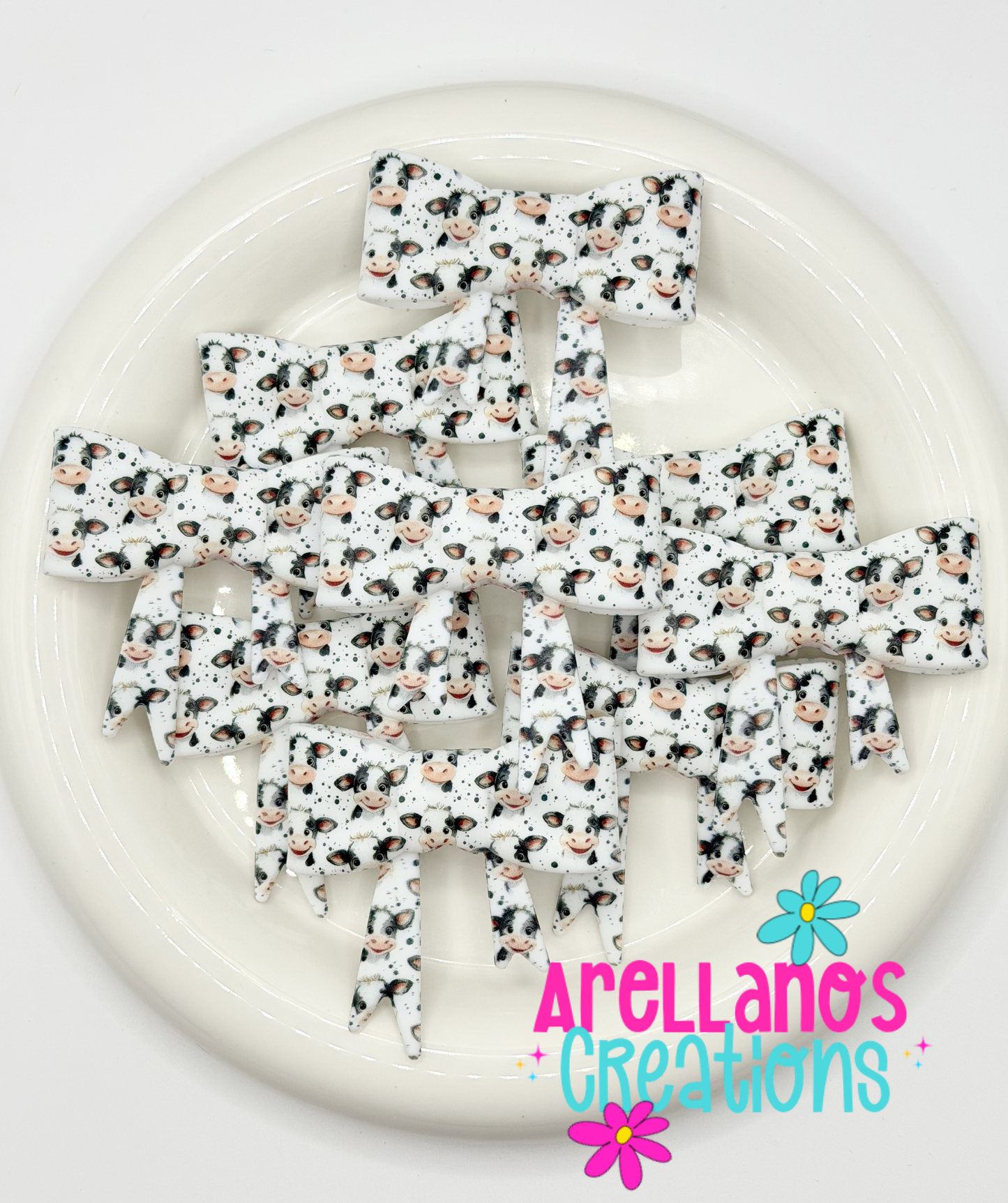 #215 B&W Cow Large Bow Focal