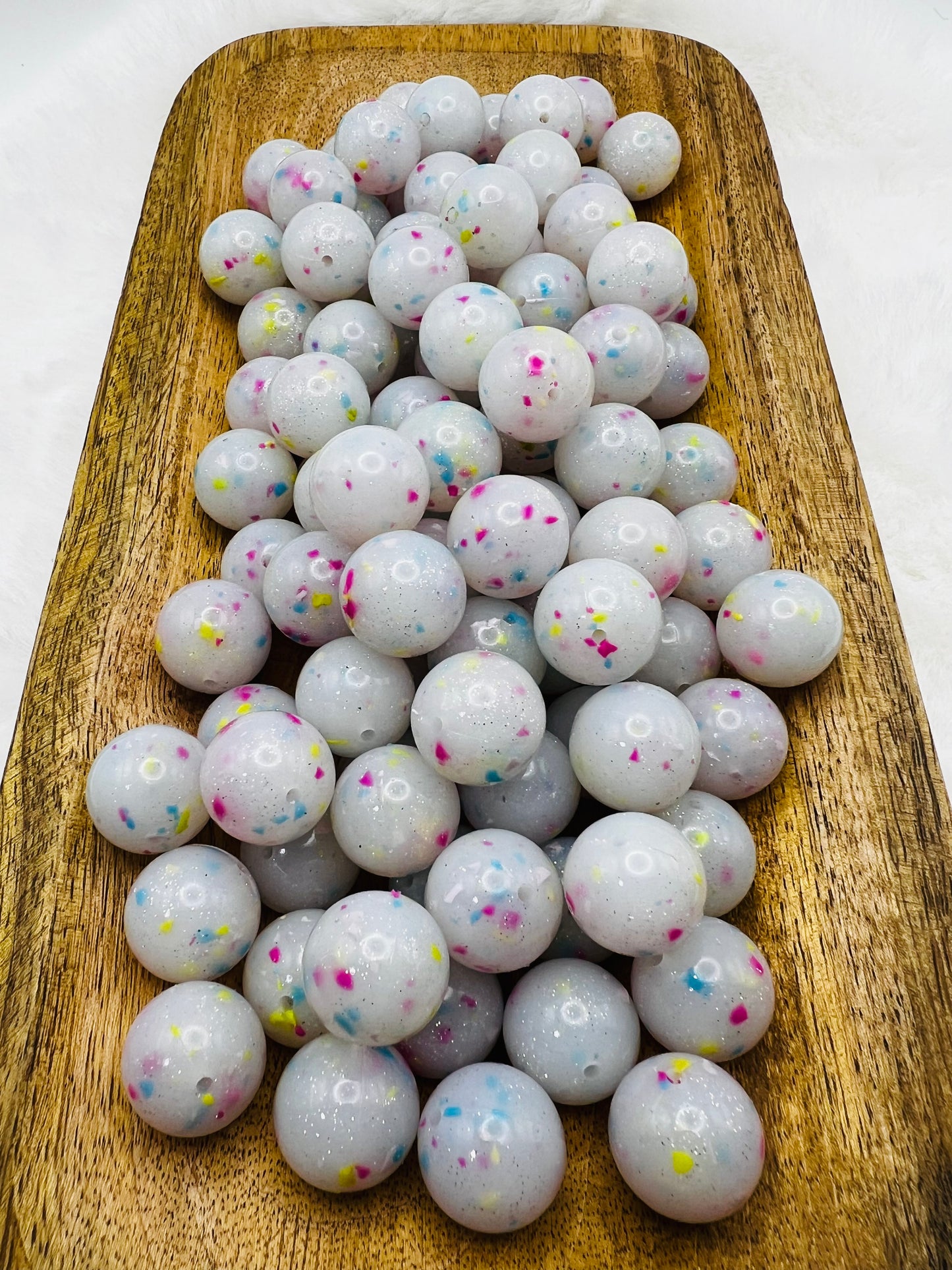 19mm cloudy white glitter confetti silicone beads