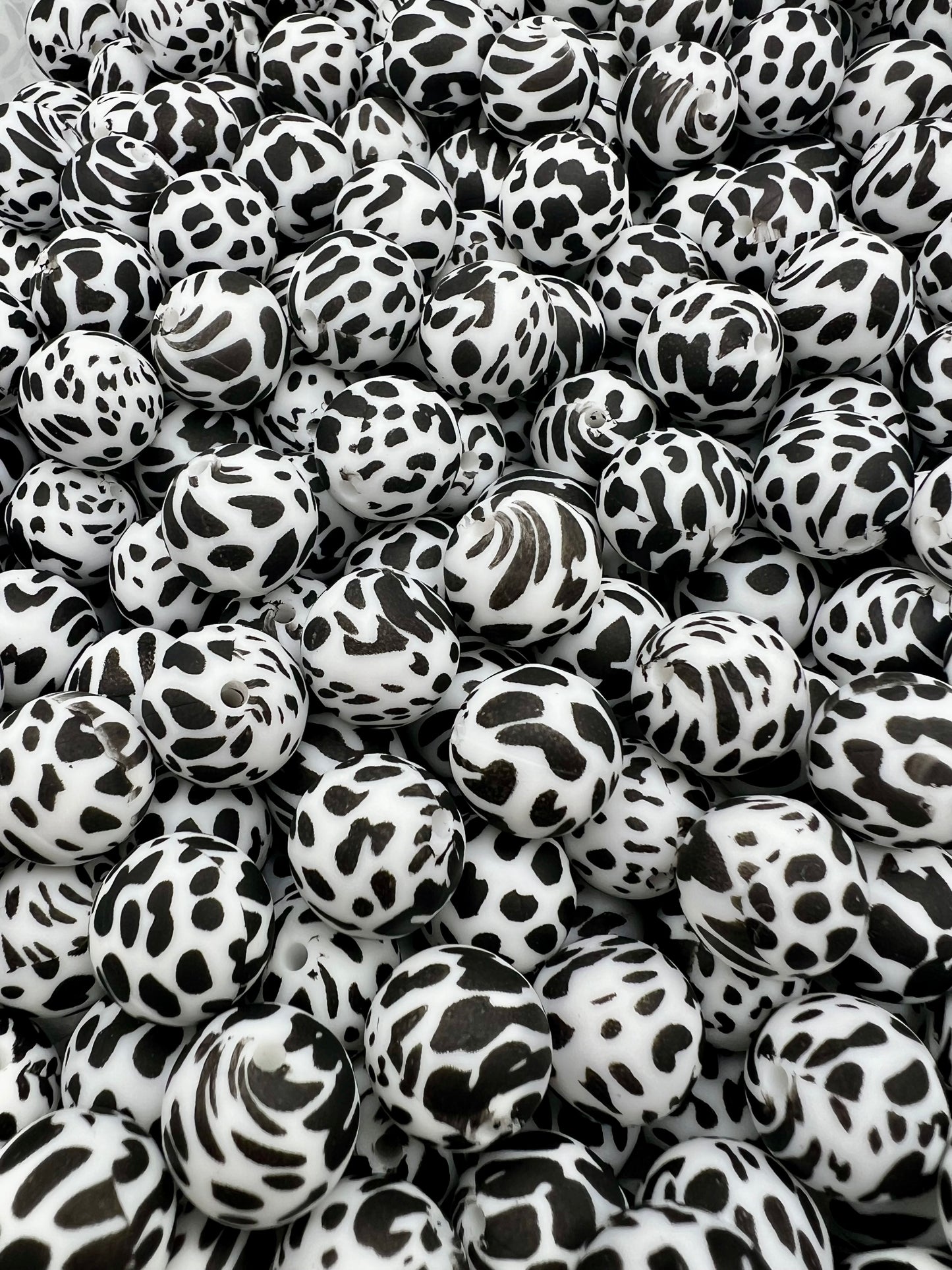 15mm cow print silicone beads