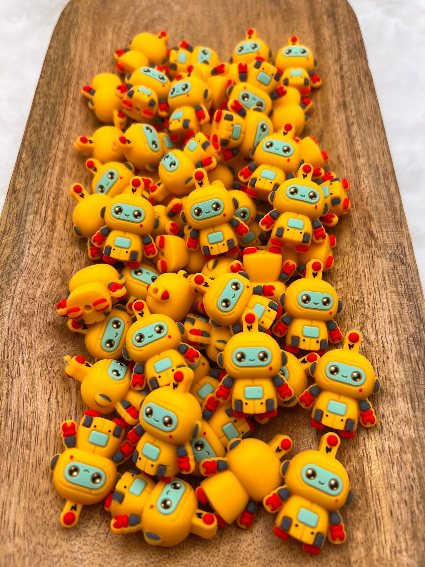 3D yellow robot focal