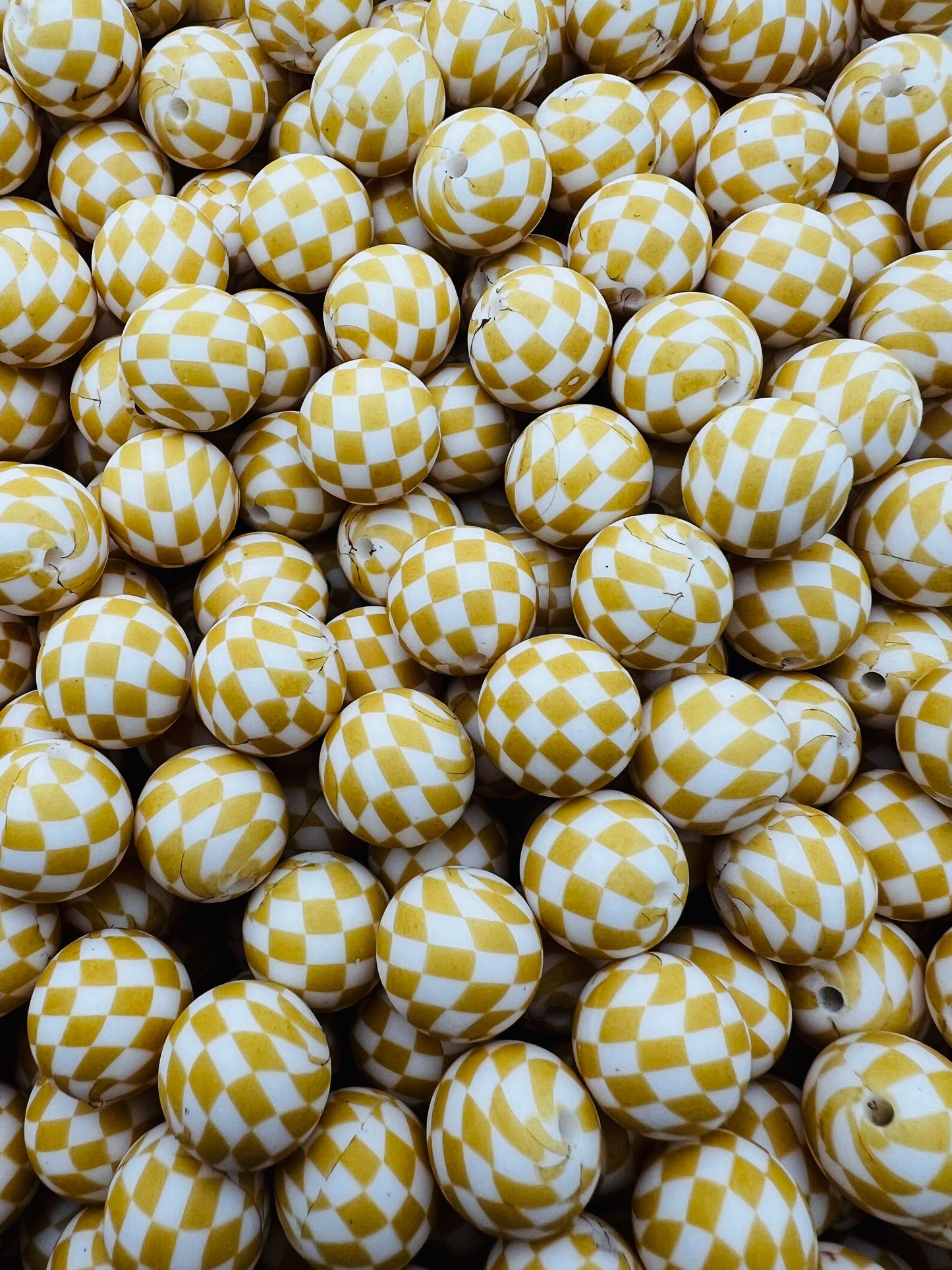 15mm golden tan checkered silicone beads