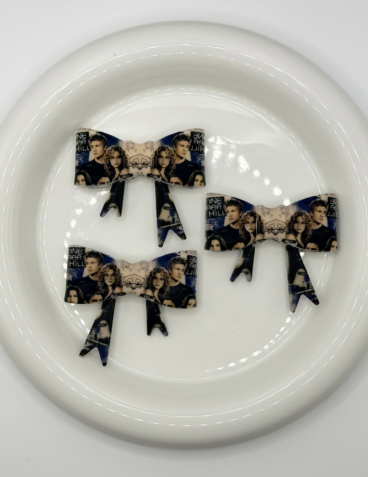 #313 One Tree Hill large bow focal (1ct)