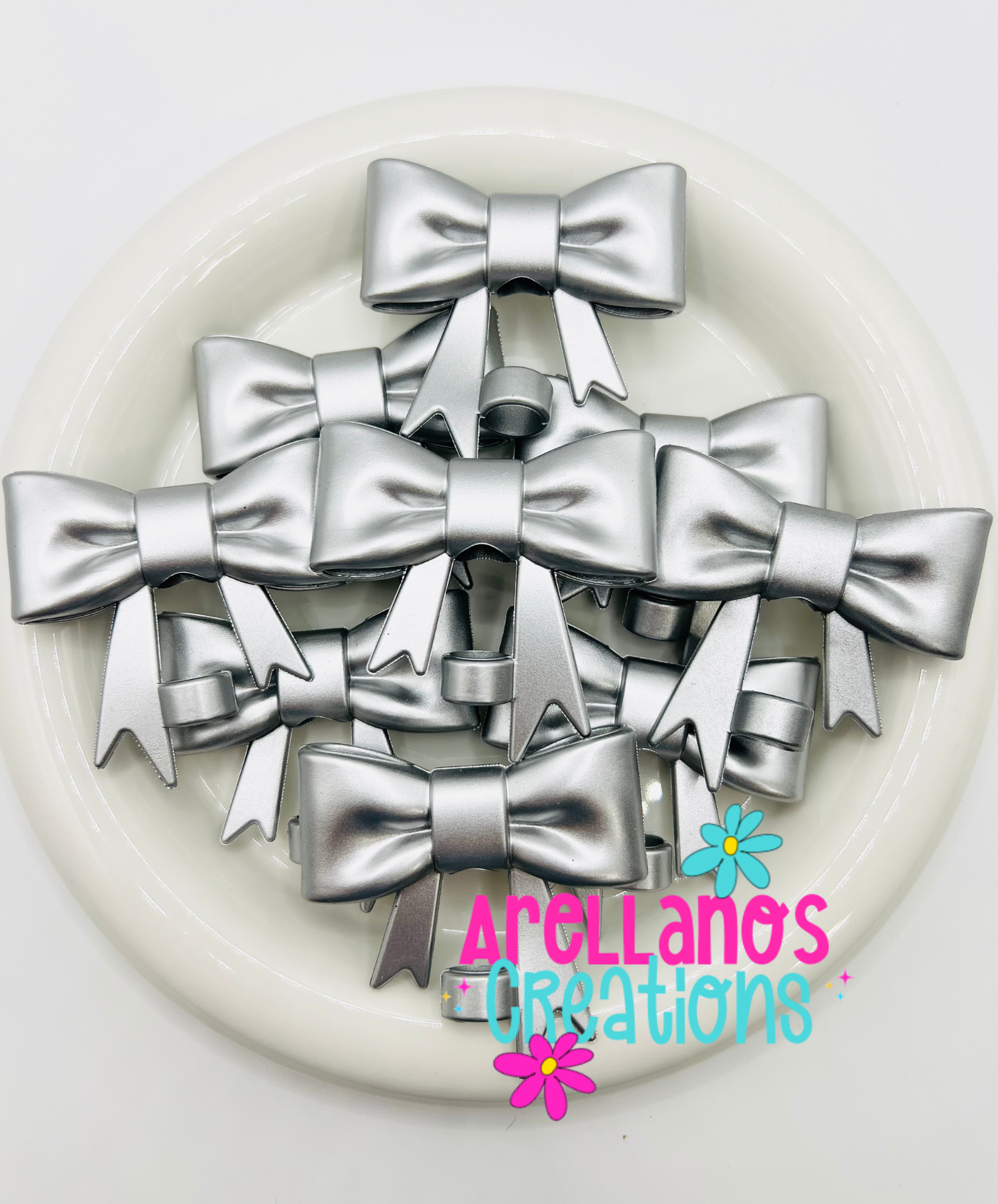 #93 silver metallic large bow straw topper