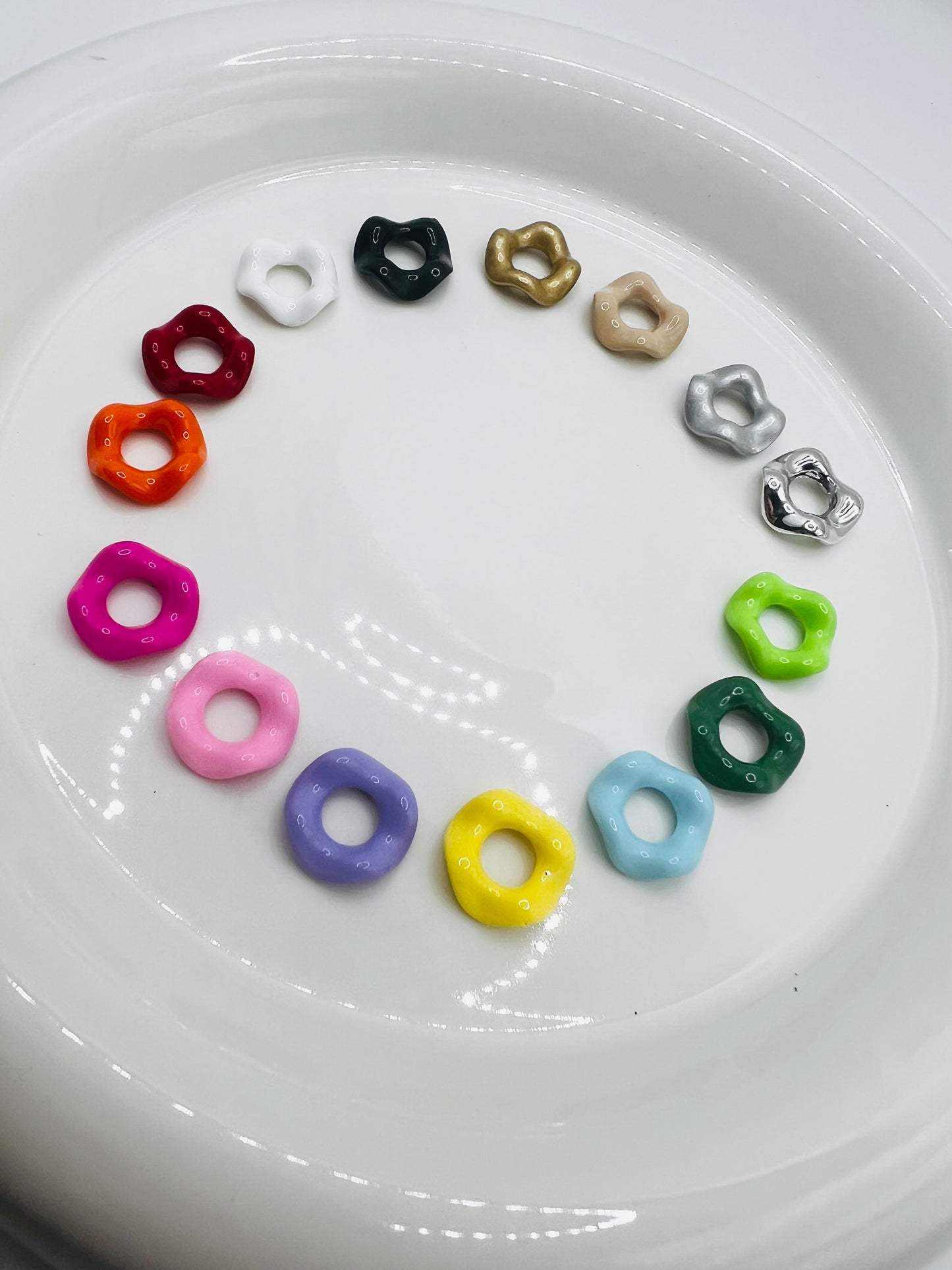 15mm glossy wavy acrylic spacers
