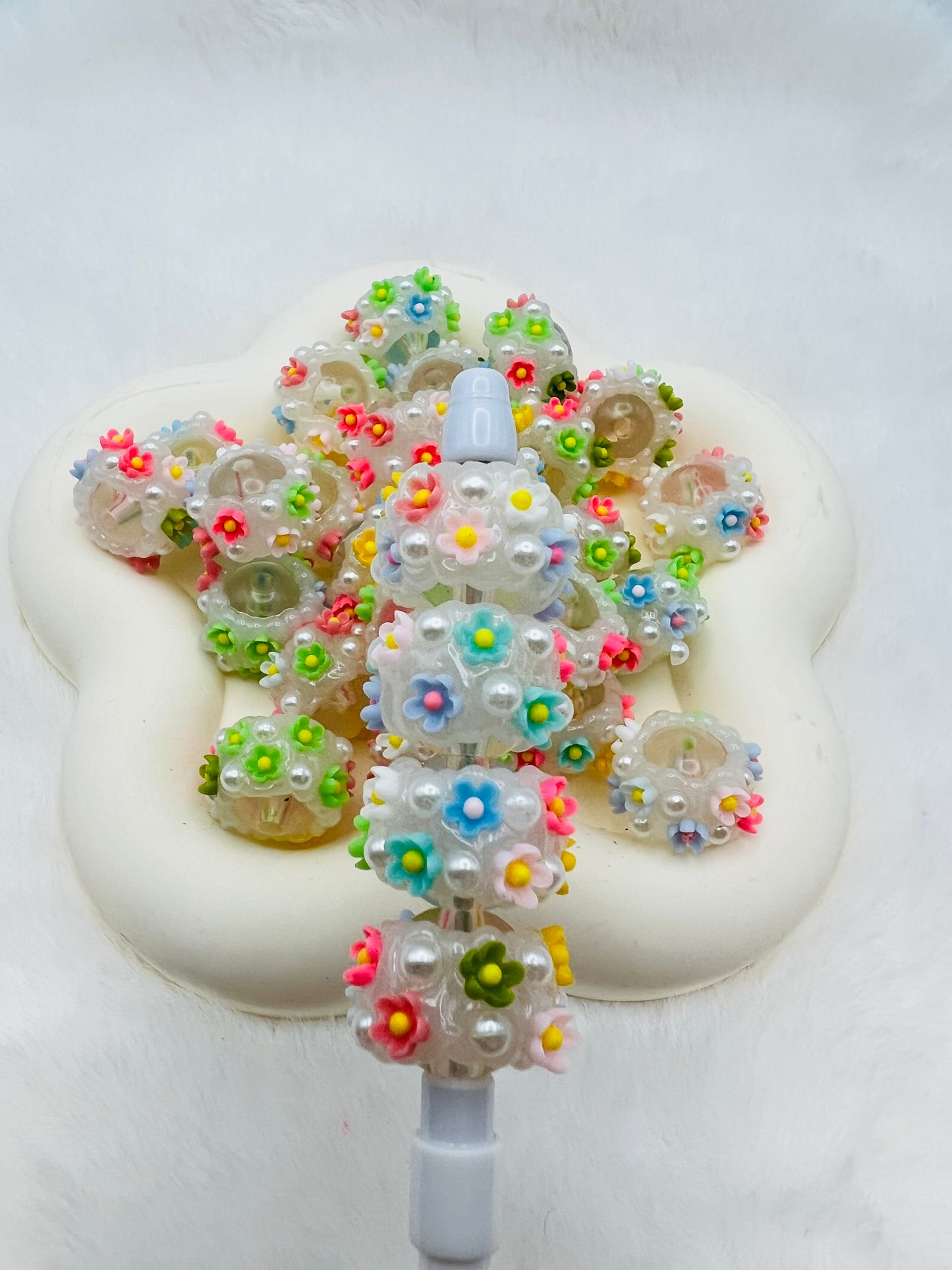 16mm hand painted acrylic flower beads