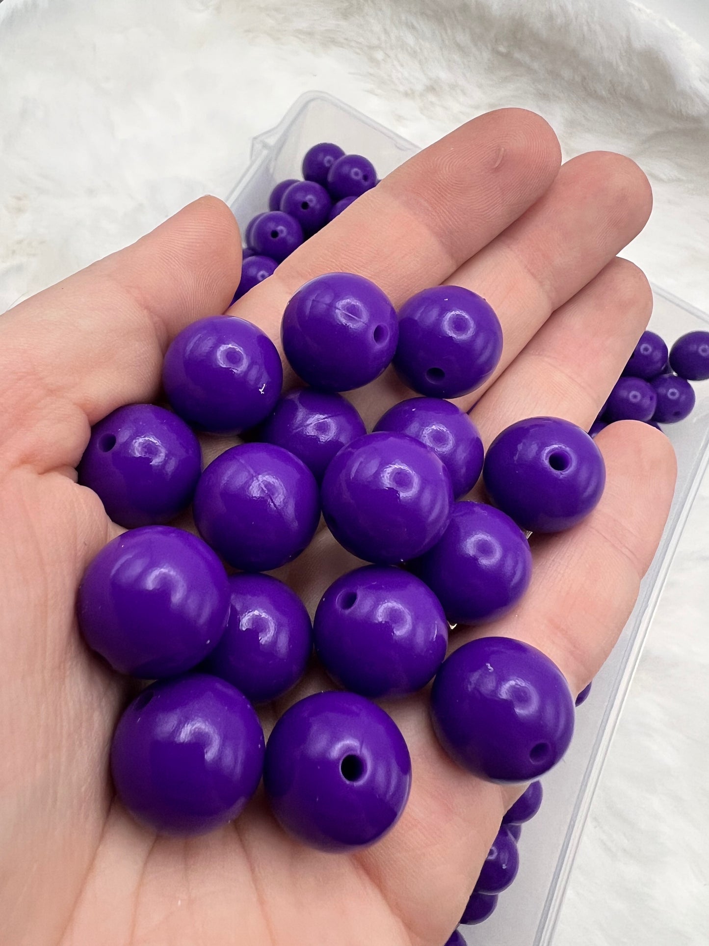 15mm violet liquid silicone beads