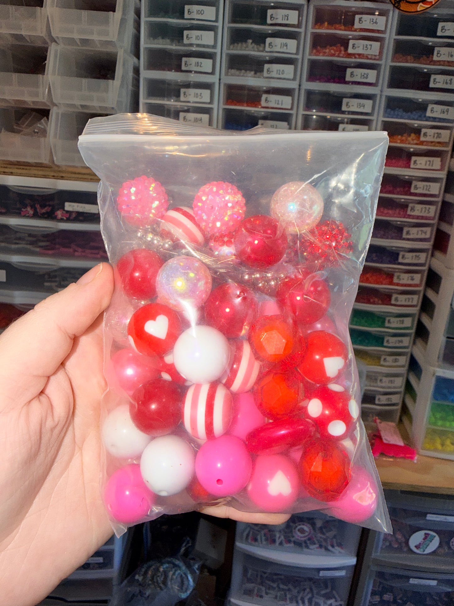 20mm valentine mix acrylic beads 50ct