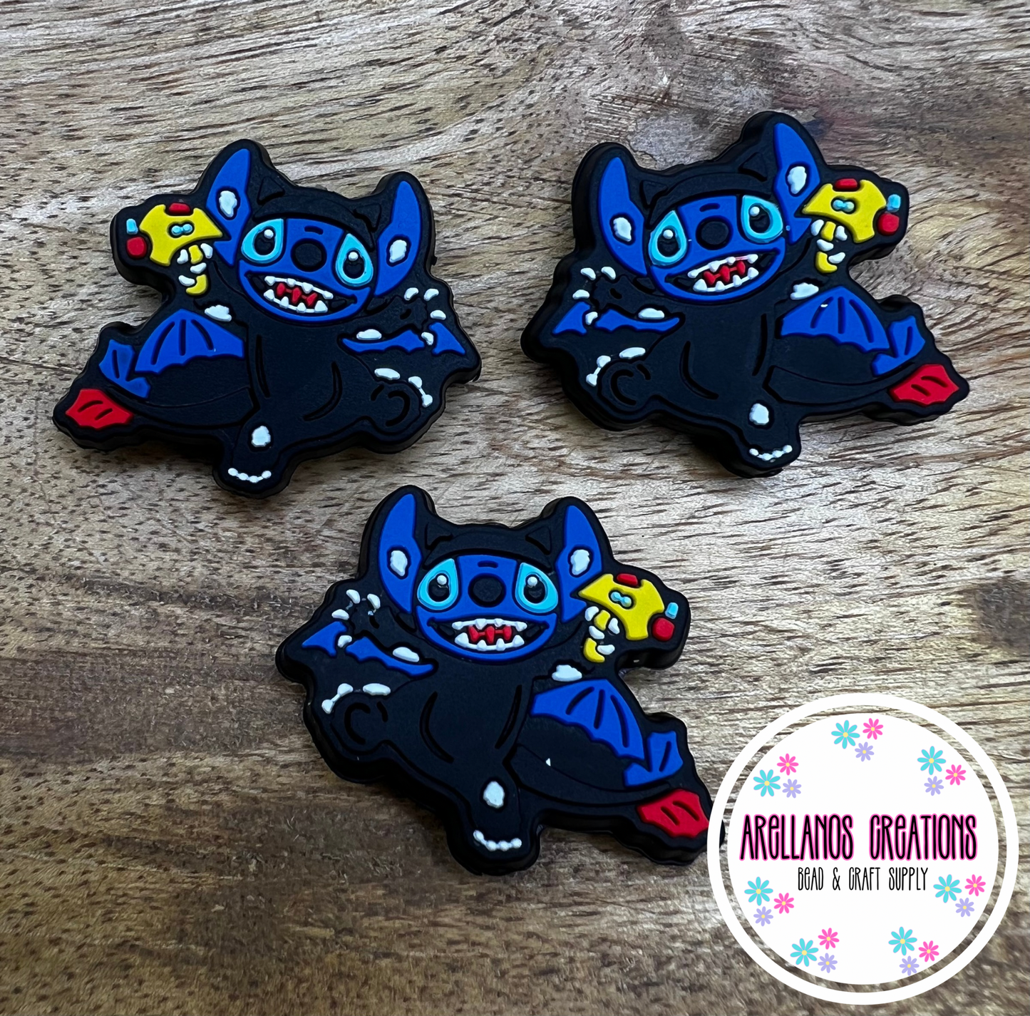 Blue alien as toothless focal EXCLUSIVE