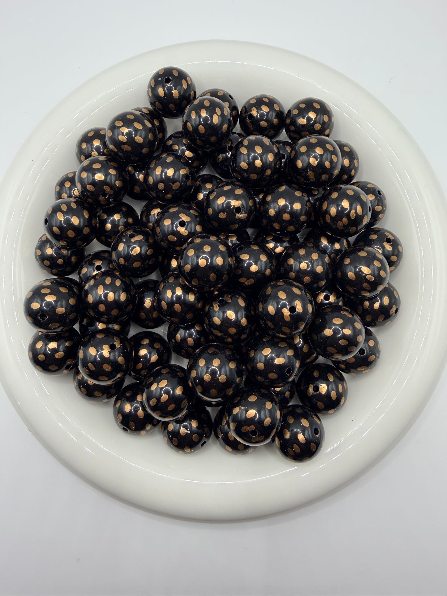Black & gold polka dot 20mm bubblegum beads