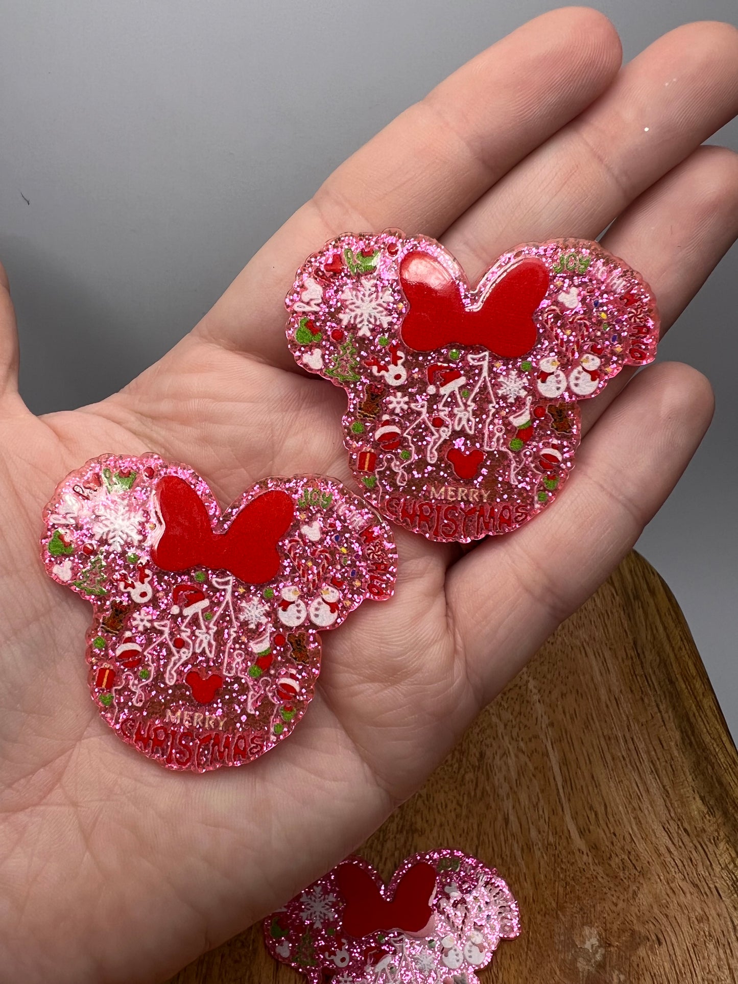 Merry Christmas pinky red glitter mouse flatback acrylic (sold individually)