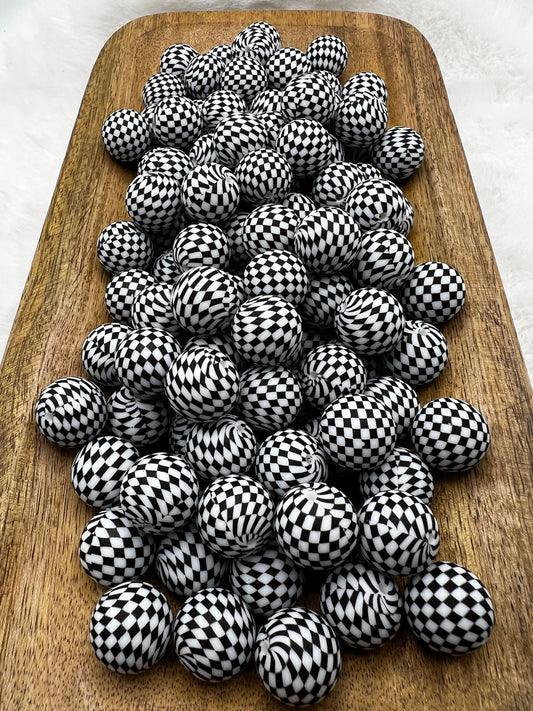 19mm B&W checkered silicone beads