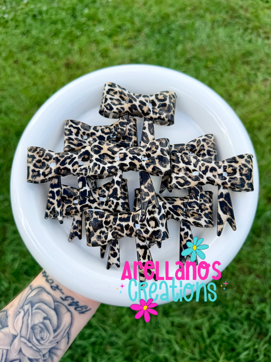 #139 cheetah print large shiny bow FOCAL