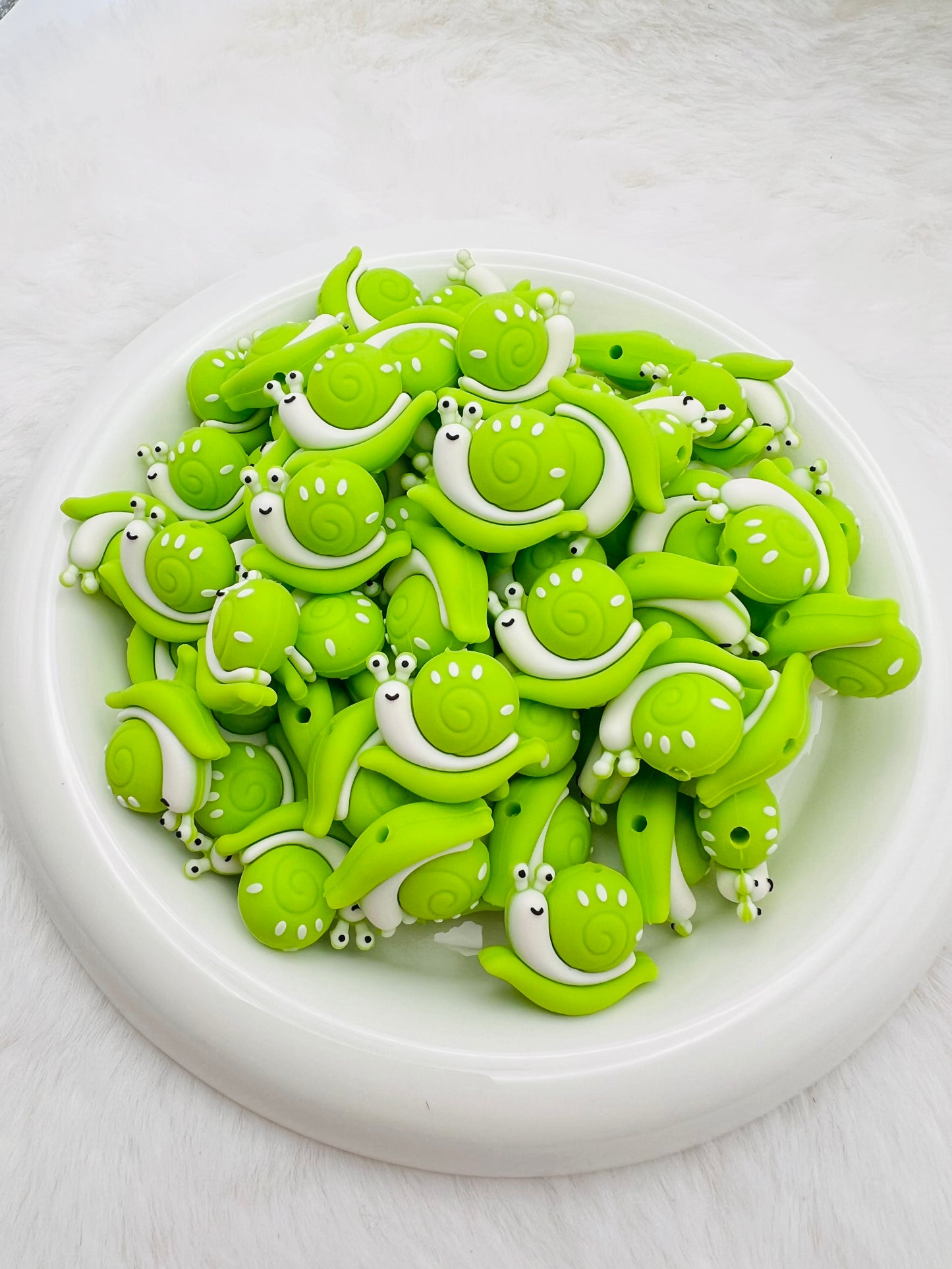 3D green snail focal