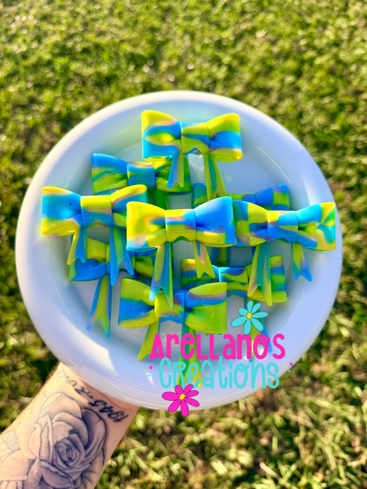 #142 blue tart shiny swirl large bow FOCAL