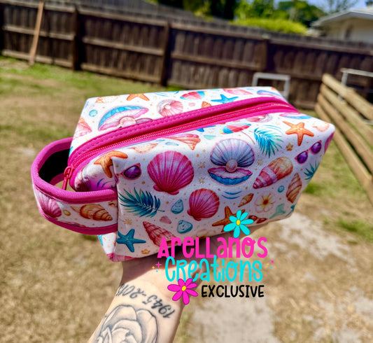 Seashells & Clams Paradise Makeup Pouch (1ct) EXCLUSIVE
