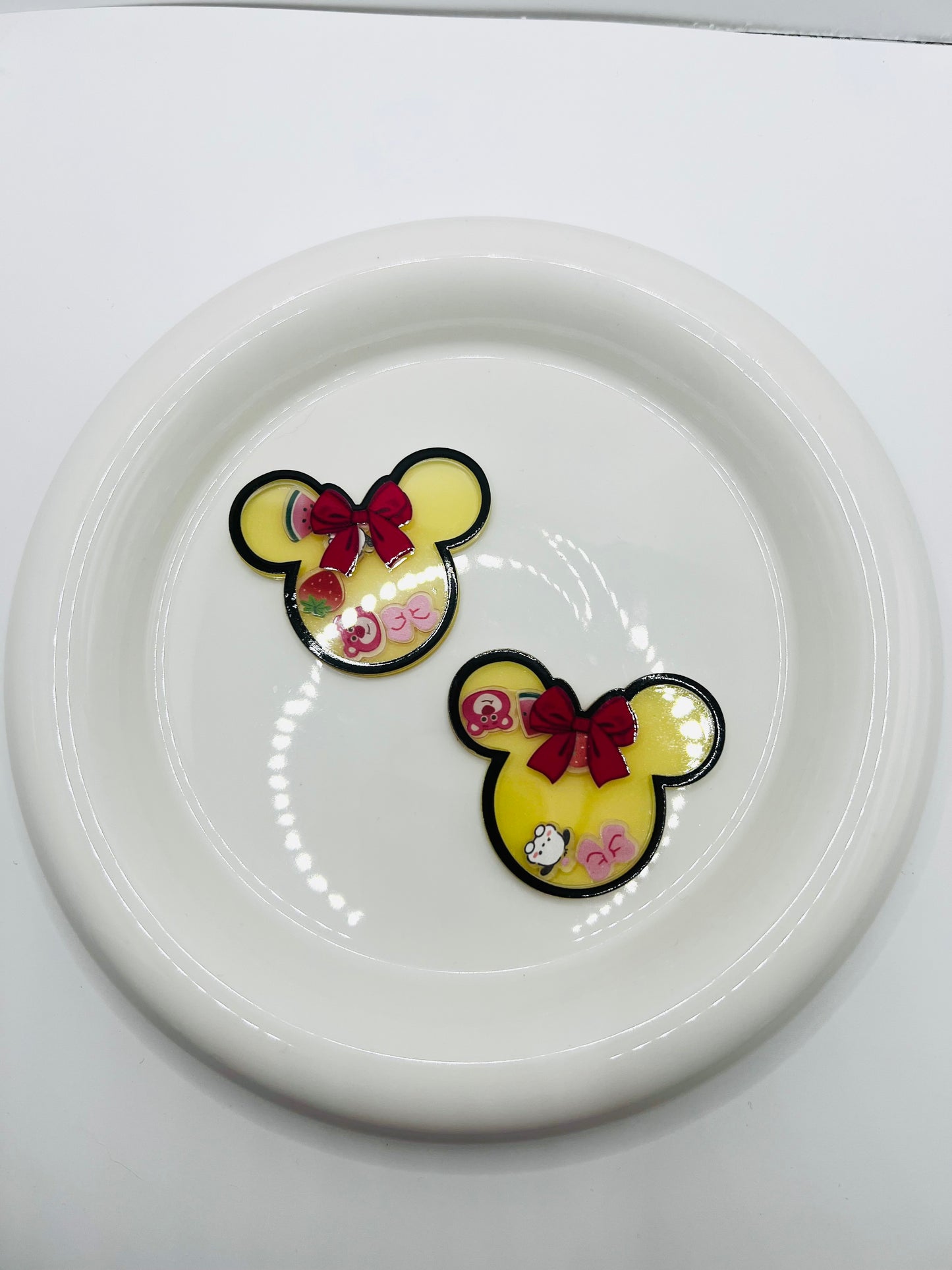 Yellow mouse head shaker flatback acrylic