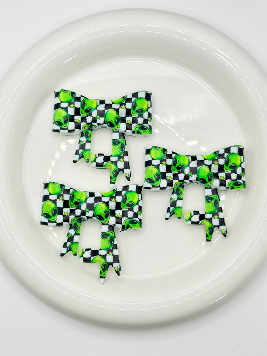 #400 Outta This World Alien large bow straw topper (1ct)