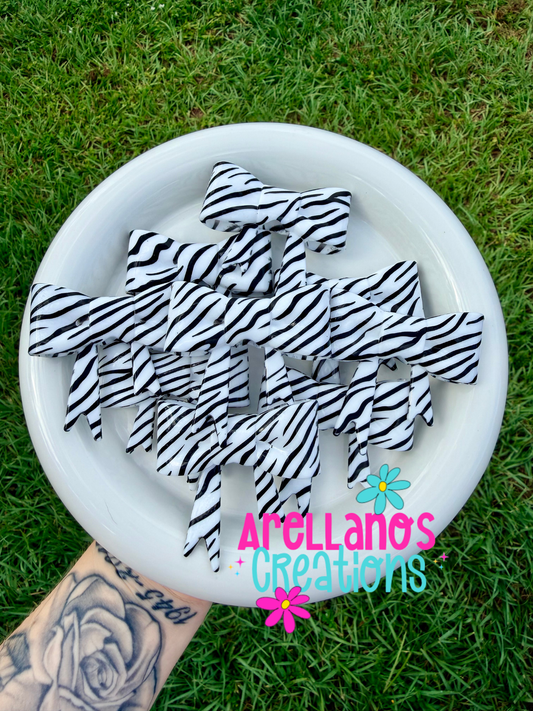 #135 zebra large bow FOCAL