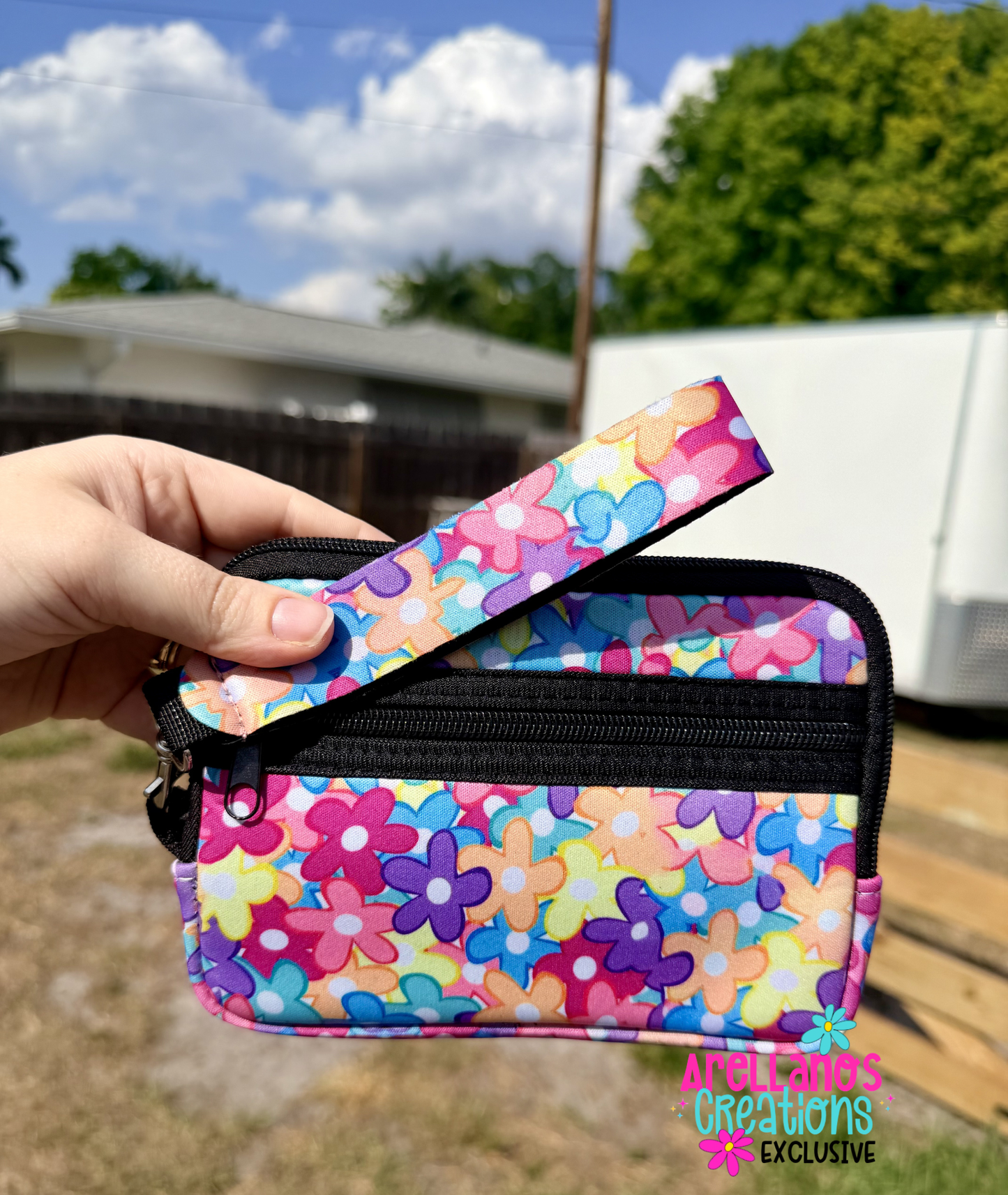 Rainbow Daisy Bliss Wristlet Wallet (1ct) EXCLUSIVE