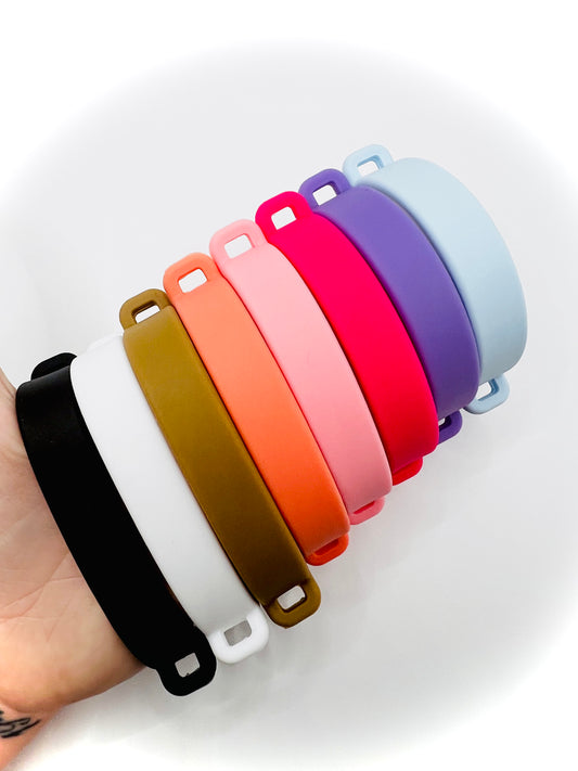 Beadable silicone tumbler holders