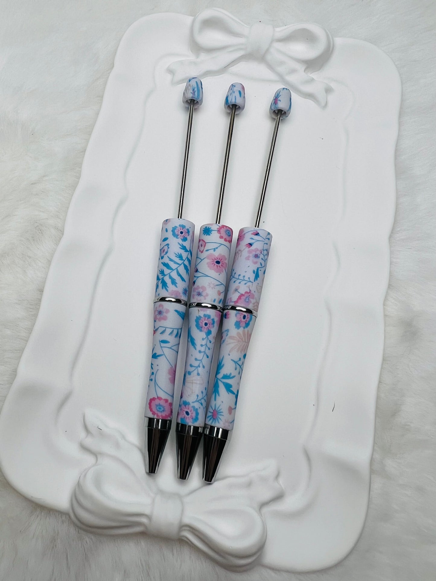 Pastel floral beadable pen (not coming back)