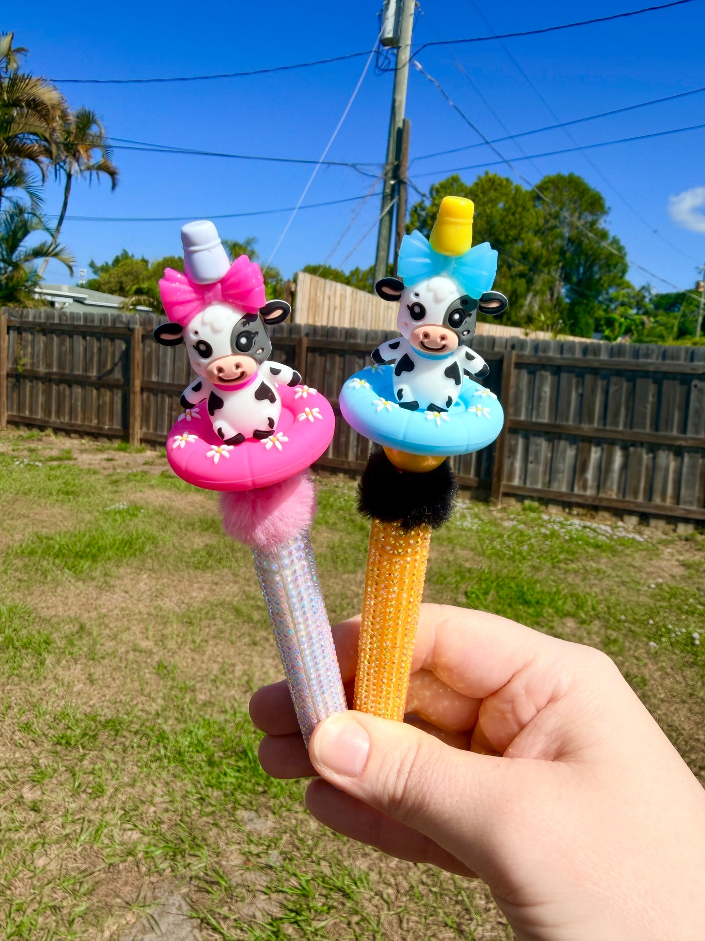 3D Cow + Daisy Floaty EXCLUSIVE Focal (Comes W/ 1 Cow & 1 Floaty As A Set)
