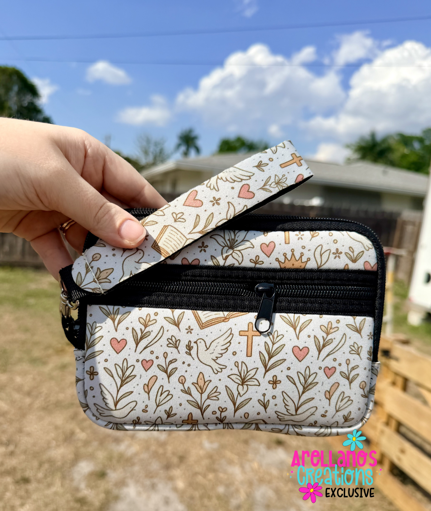 Golden Boho Faith Wristlet Wallet (1ct) EXCLUSIVE