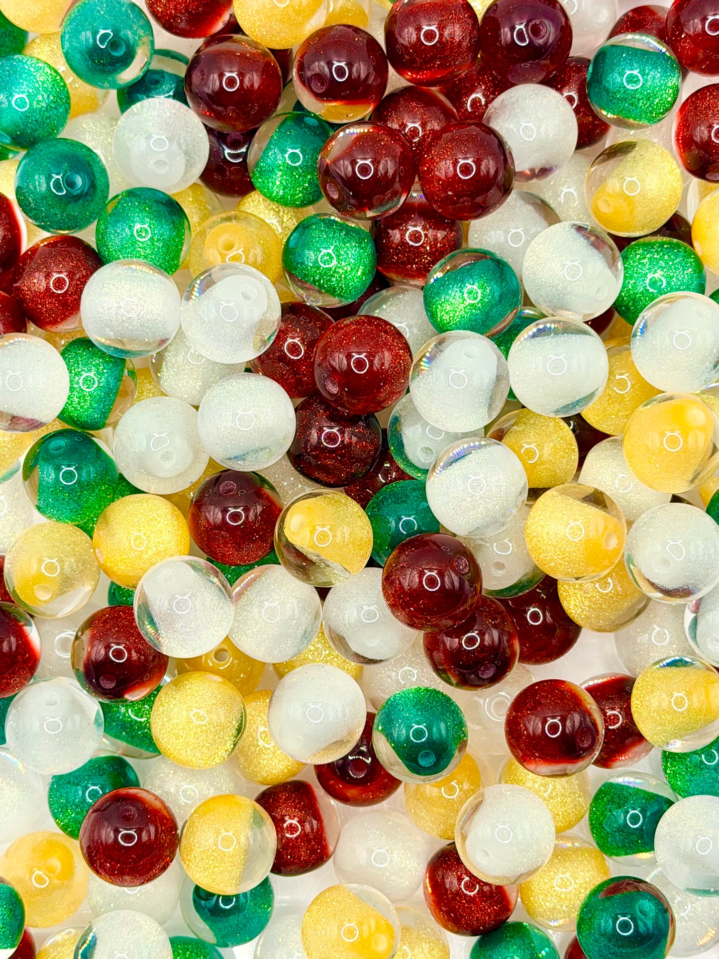 16mm Tis the season acrylic bead mix (pack of 10)