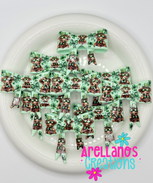 #221 Lucky Highland Cow Large SHINY Bow Focal