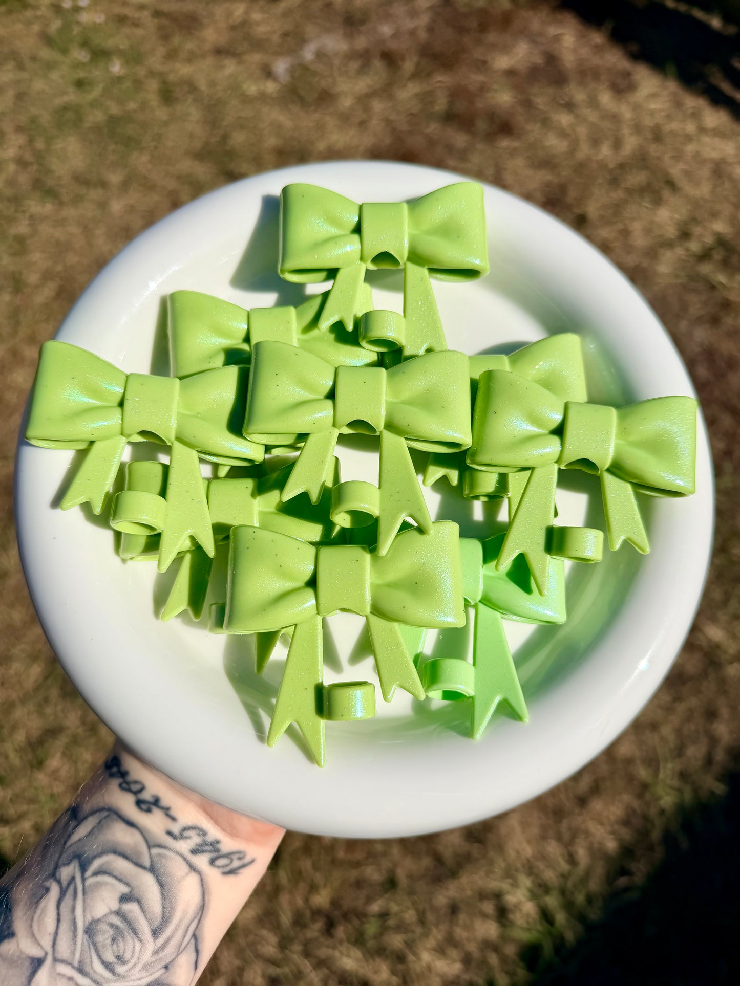 #180 melon drop large shiny bow straw topper