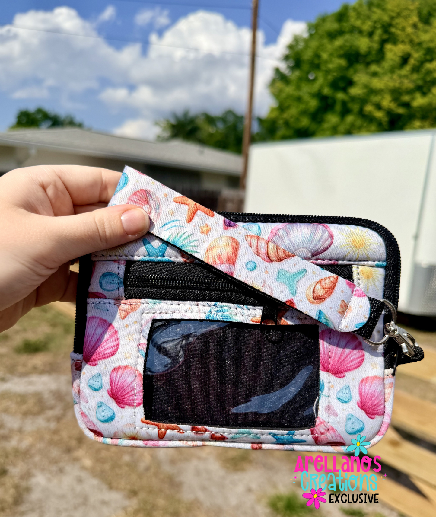 Seashells & Clams Paradise Wristlet Wallet (1ct) EXCLUSIVELY
