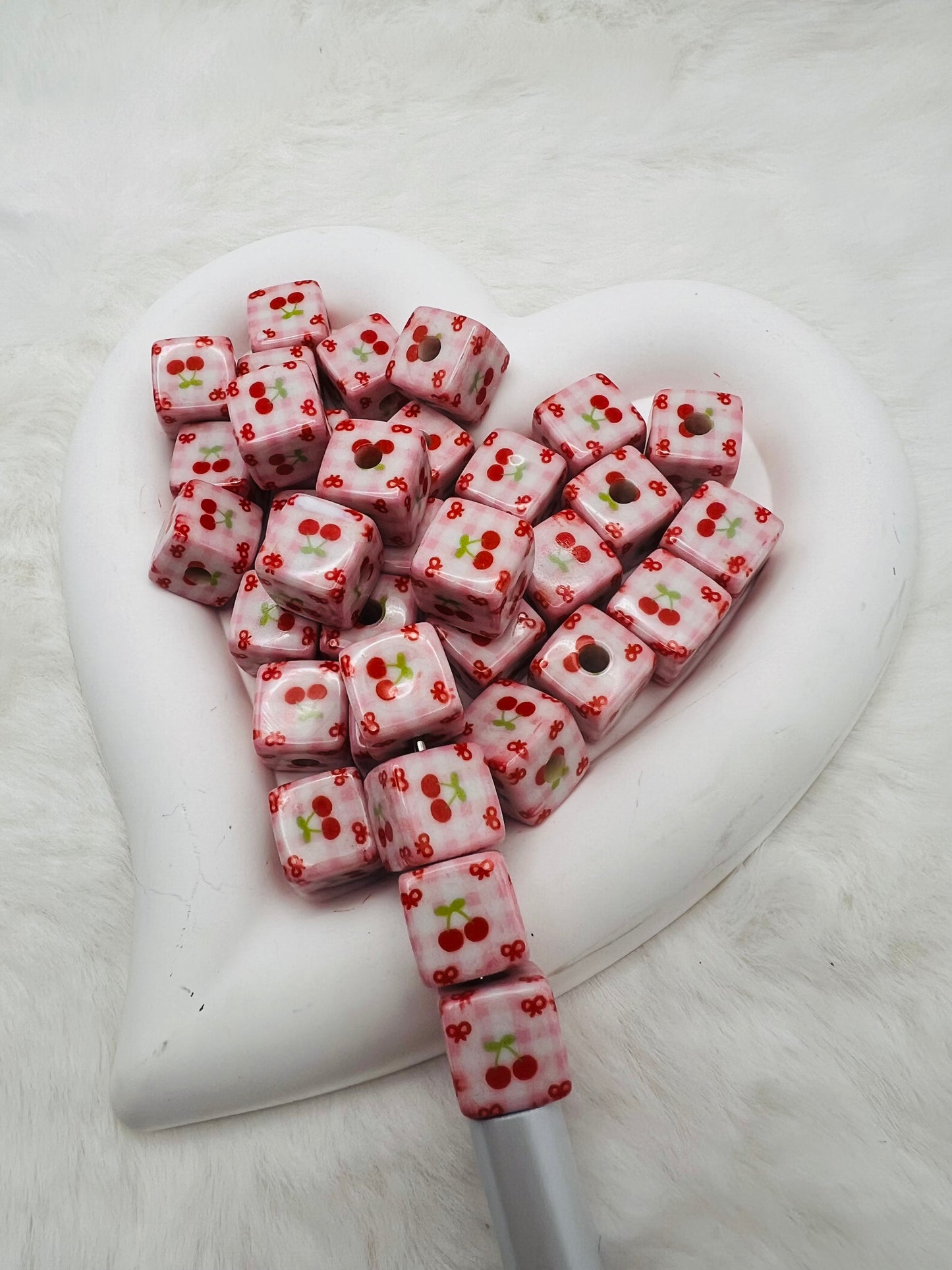 16mm pink cherry acrylic cube beads